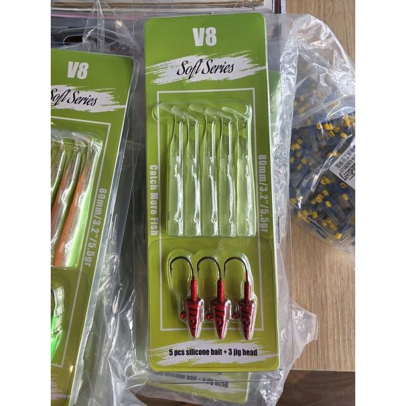 Ikatere V8 8cm 5.5g Silikon Yem (3 Adet Jighead İçerir)